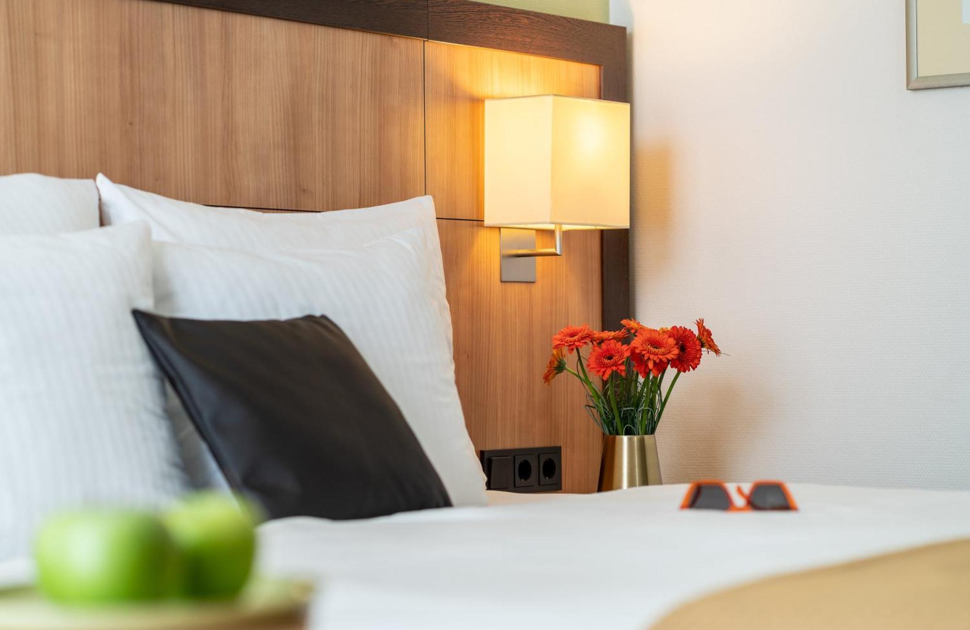 Leonardo Hotel Duesseldorf Airport Ratingen Exteriör bild